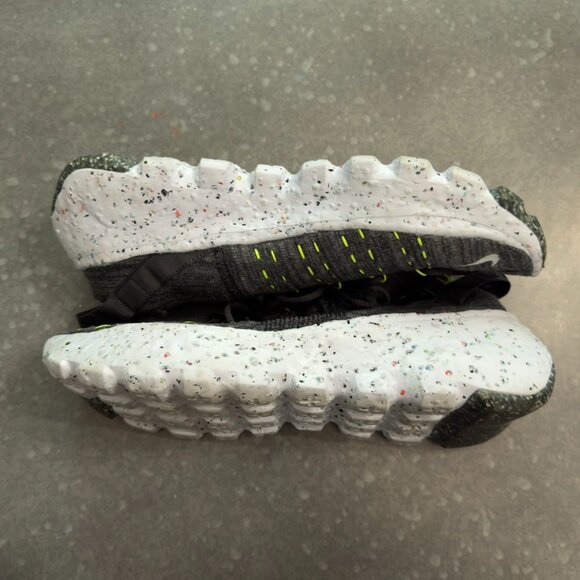 Nike Space Hippie 04 Flyknit Sneakers – Size 11 (US) - Picture 10 of 12